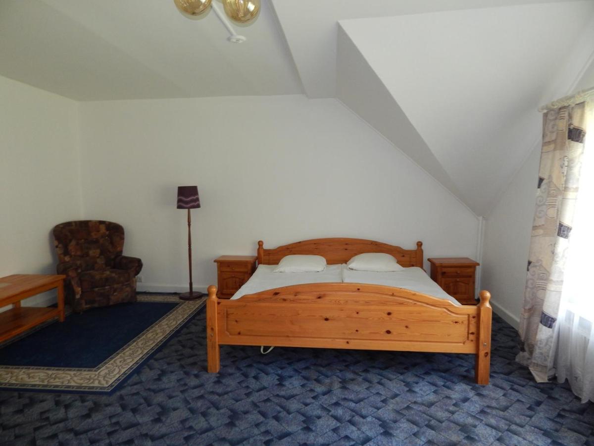 Motel Brencis Iecava Exteriör bild