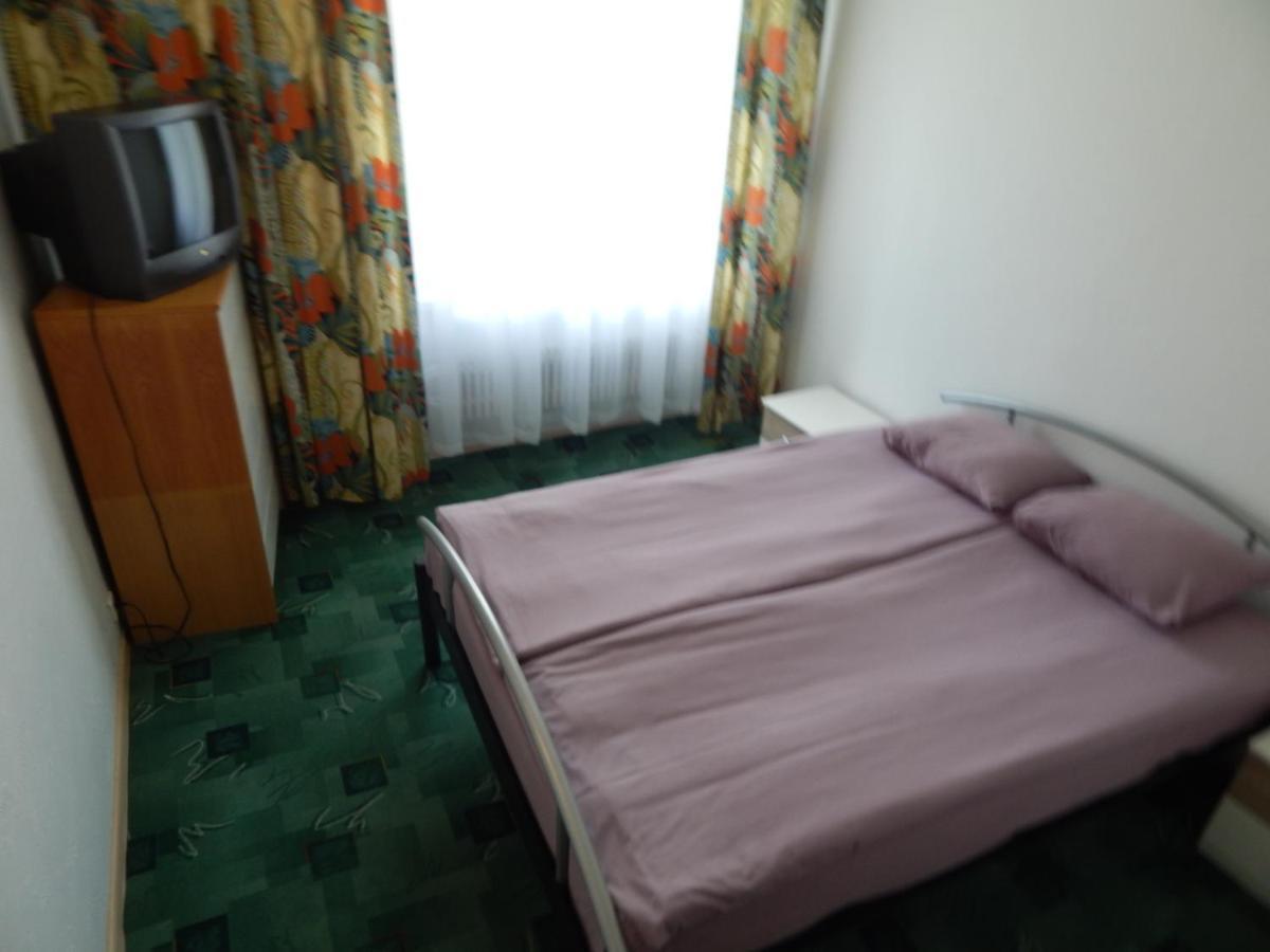 Motel Brencis Iecava Exteriör bild